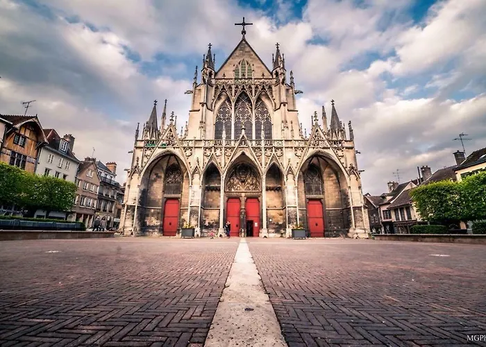 Hôtel accueillant les animaux: Le Vieux Troyes